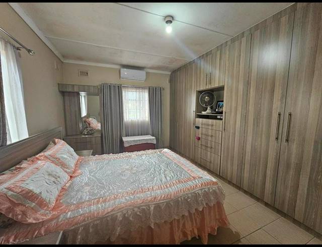 4 BEDROOM HOUSE FOR SALE IN RIET RIVER